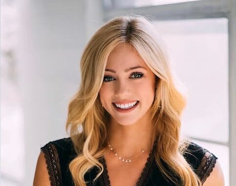 Abby Hornacek Photo