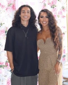 Kayla Cardona Wikipedia, Age, Height, Husband, Son, Net Worth, Zillow